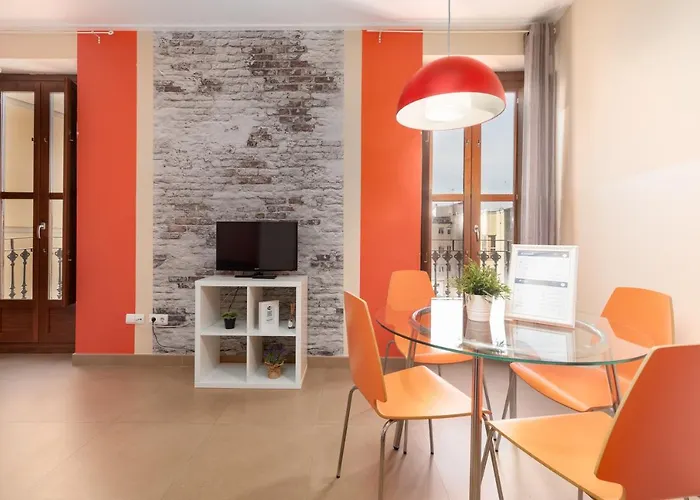 Adarve Flats Valenza